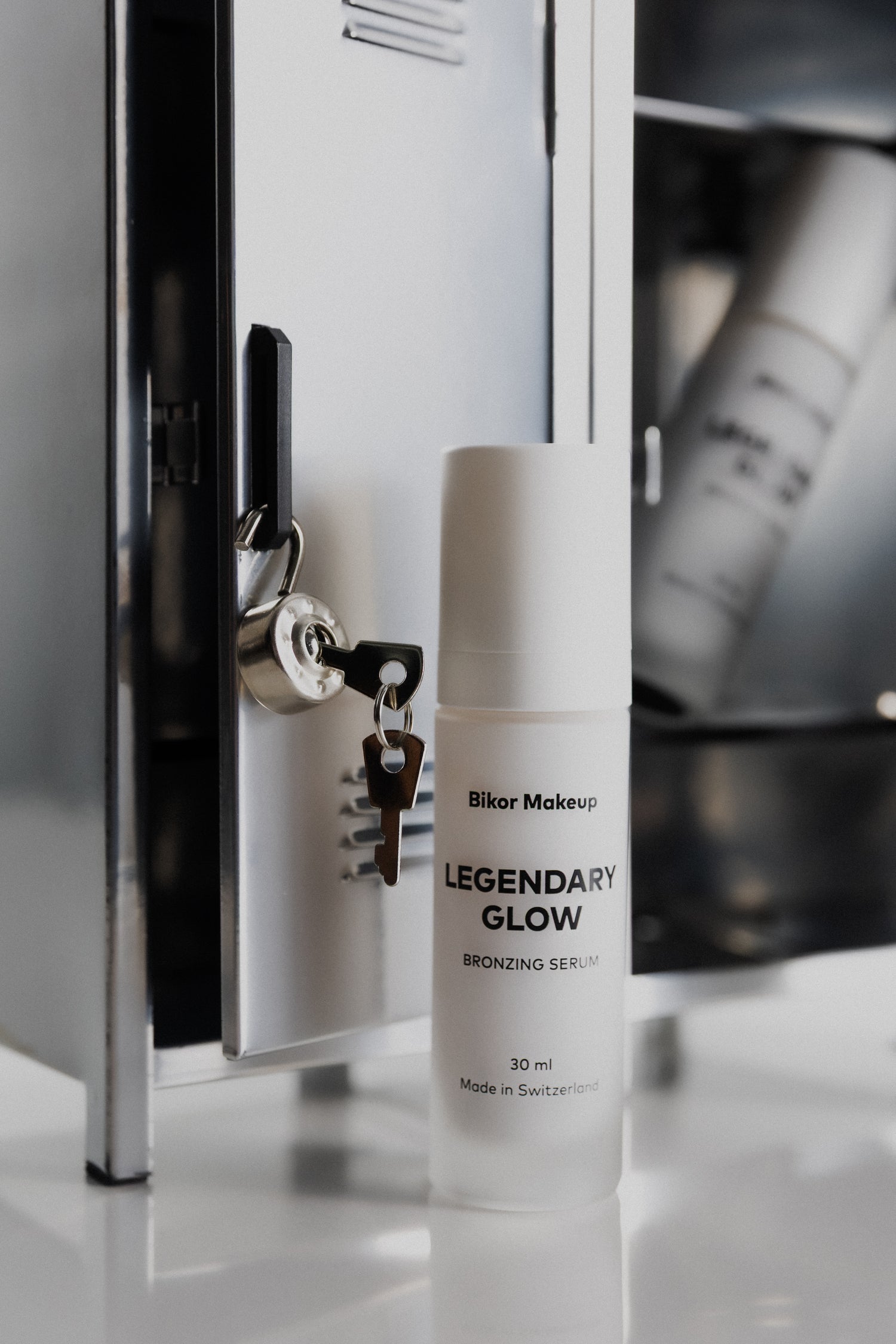 BIKOR LEGENDARY GLOW